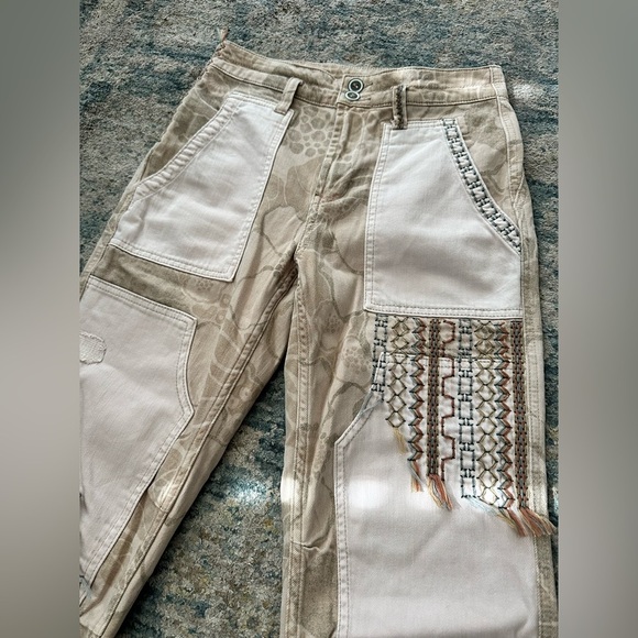 Pilcro and the Letterpress Anthropologie Beige Patchwork Cargo Wanderer Pants 27 - Picture 4 of 7